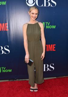 Emily Wickersham feet photo thumbnail
