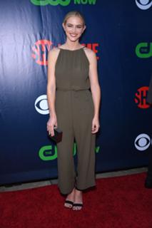 Emily Wickersham feet photo thumbnail
