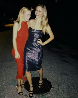 Emily Wickersham feet photo thumbnail