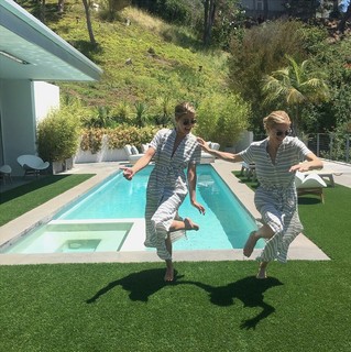 Emily Wickersham feet photo thumbnail