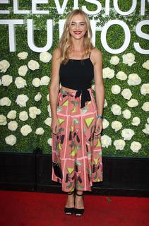 Emily Wickersham feet photo thumbnail