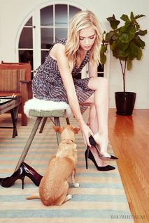 Emily Wickersham feet photo thumbnail