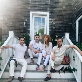 Emily Wickersham feet photo thumbnail