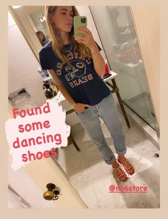 Emily Wickersham feet photo thumbnail