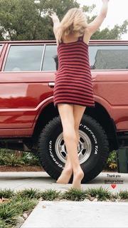 Emily Wickersham feet photo thumbnail