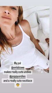 Emily Wickersham feet photo thumbnail