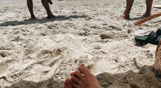 Emily Wickersham feet photo thumbnail