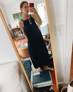Emily Wickersham feet photo thumbnail
