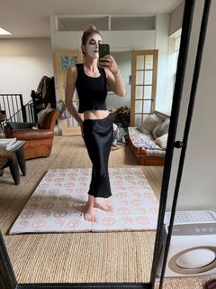Emily Wickersham feet photo 1