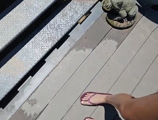 Emily Xuechun Zhang feet photo thumbnail