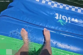 Emily Xuechun Zhang feet photo thumbnail