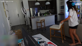 Emily Xuechun Zhang feet photo thumbnail