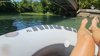 Emily Xuechun Zhang feet photo thumbnail