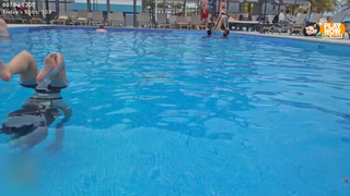 Emily Xuechun Zhang feet photo thumbnail