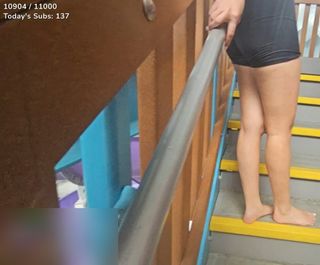 Emily Xuechun Zhang feet photo thumbnail