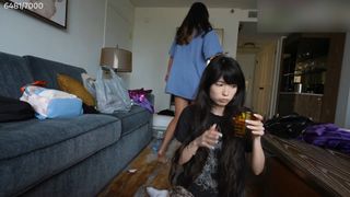 Emily Xuechun Zhang feet photo thumbnail