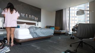 Emily Xuechun Zhang feet photo thumbnail