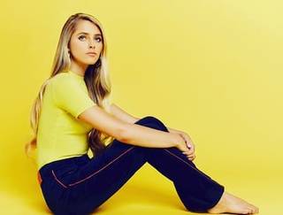 Emily Zeck feet photo 11