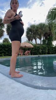 Emily Zeck feet photo 2