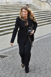 Emma Atkins feet photo 2