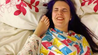 Emma Blackery feet photo thumbnail