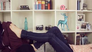 Emma Blackery feet photo thumbnail