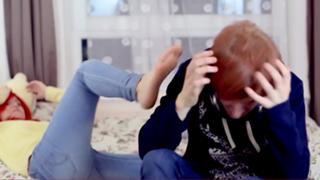 Emma Blackery feet photo thumbnail