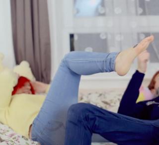 Emma Blackery feet photo thumbnail