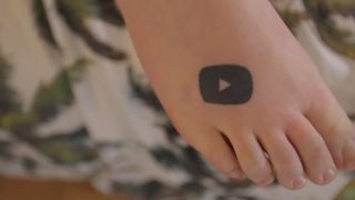 Emma Blackery feet photo thumbnail
