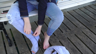 Emma Blackery feet photo thumbnail