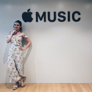 Emma Blackery feet photo thumbnail