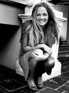 Emma Bunton feet photo thumbnail