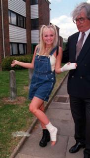 Emma Bunton feet photo thumbnail