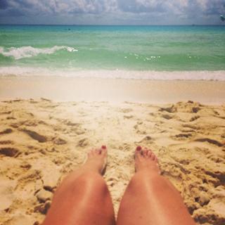 Emma Bunton feet photo thumbnail