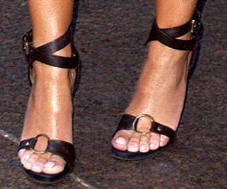 Emma Bunton feet photo thumbnail