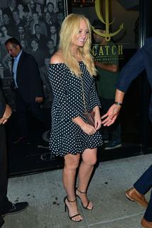Emma Bunton feet photo thumbnail