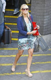 Emma Bunton feet photo thumbnail