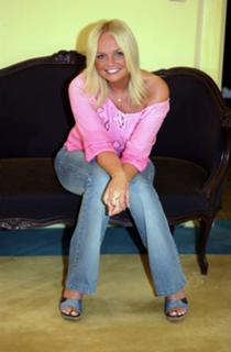 Emma Bunton feet photo thumbnail