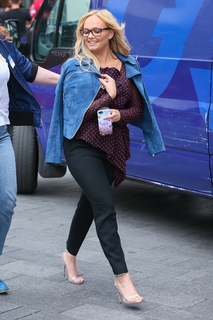 Emma Bunton feet photo thumbnail