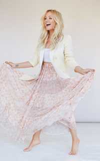 Emma Bunton feet photo thumbnail