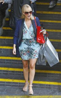 Emma Bunton feet photo thumbnail