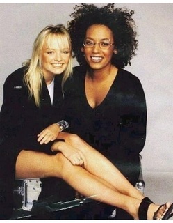 Emma Bunton feet photo thumbnail