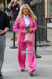 Emma Bunton feet photo thumbnail