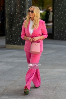 Emma Bunton feet photo thumbnail