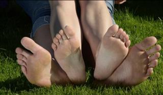 Emma Cahill feet photo 1