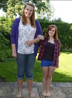 Emma Cahill feet photo 3