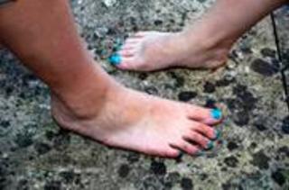 Emma Cahill feet photo 7