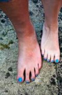 Emma Cahill feet photo 6