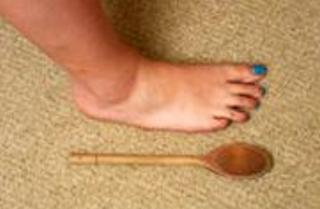 Emma Cahill feet photo 3