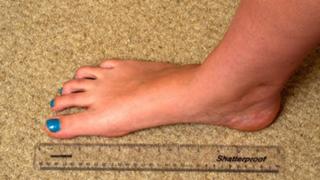 Emma Cahill feet photo 1